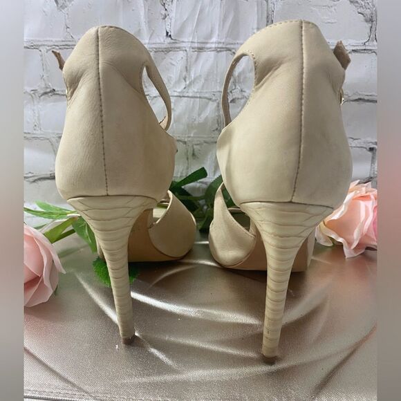Vince Camuto Women's Beige Strappy Heels - Picture 5 of 7